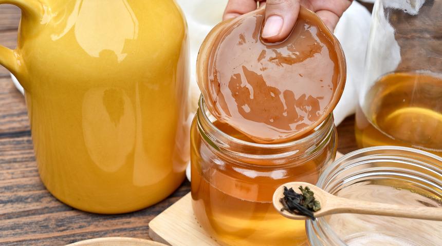 &Ccedil;inliler onu sonsuzluk iksiri olarak g&ouml;r&uuml;yor! Tam 2200 yıllık Kombucha'yı mutlaka denemelisiniz