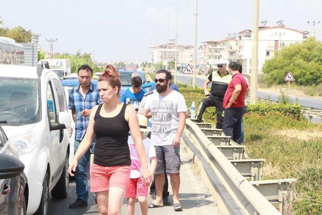 Antalya’da Zincirleme Kaza: 1 Yaralı