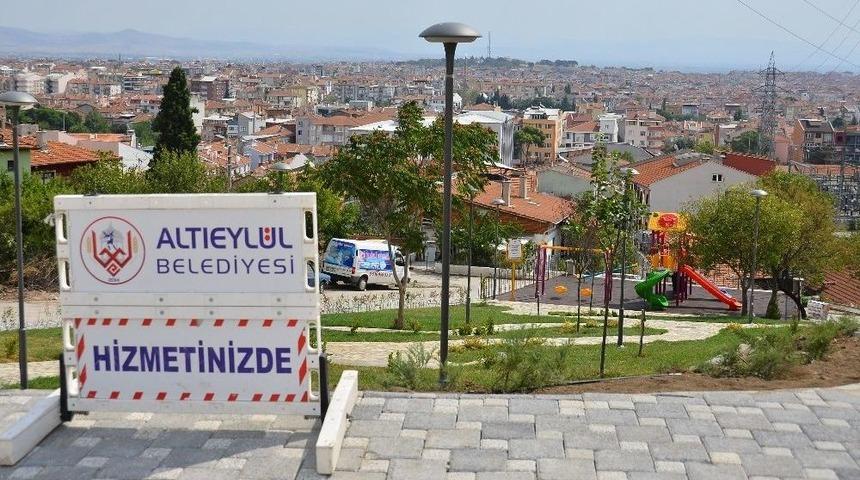 S&uuml;tl&uuml;ce&rsquo;ye Seyir Teraslı Oyun Parkı