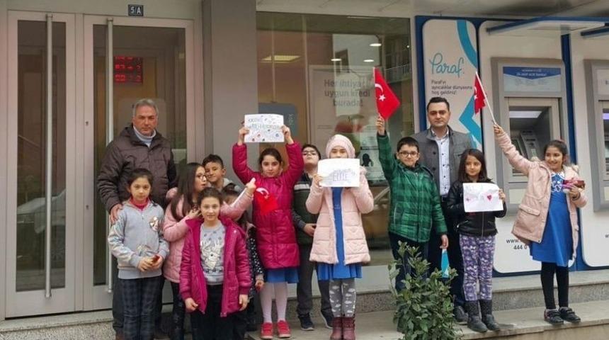 &Ouml;ğrencilerden Mehmet&ccedil;ik Vakfı&rsquo;na Bağış