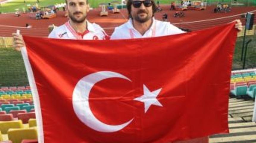 Nil&uuml;ferli Milli Sporcudan B&uuml;y&uuml;k Başarı