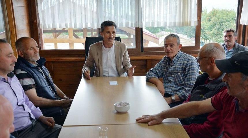 Başkan Kaya &Ccedil;ambaşı Esnafıyla Toplantı Yaptı