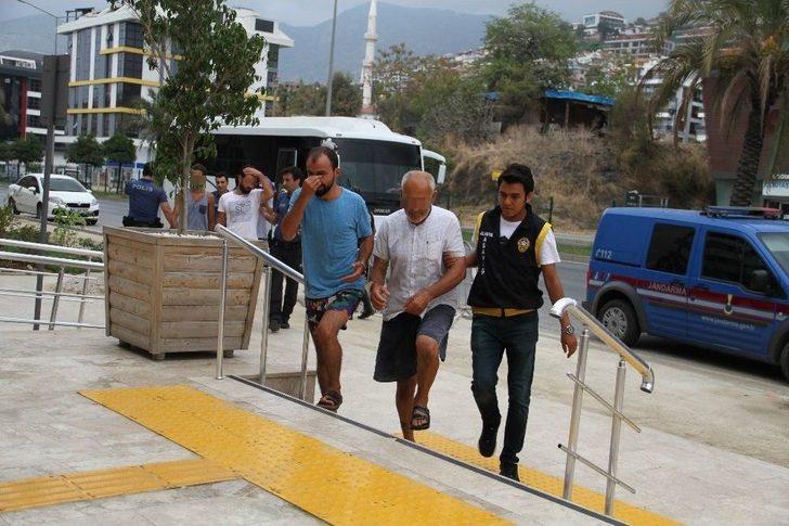 Deniz Magandaları Tatilcilere Korku Dolu Anlar Yaşattı G1