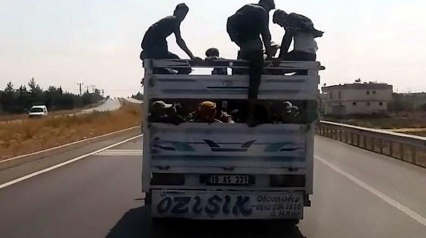 Gaziantep’te Kamyonlar Tehlike Saçtı