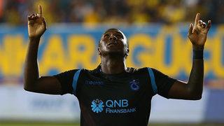 Hugo Rodallega hedefi belirledi