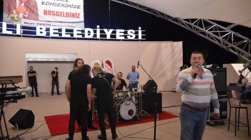 Kurtalan Ekspres Grubu Alaplı&rsquo;yı Salladı