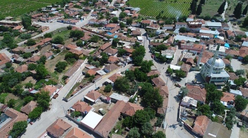 Ahmetli’ye 175 Bin Metrekarelik Kilit Parke Taşı Döşendi