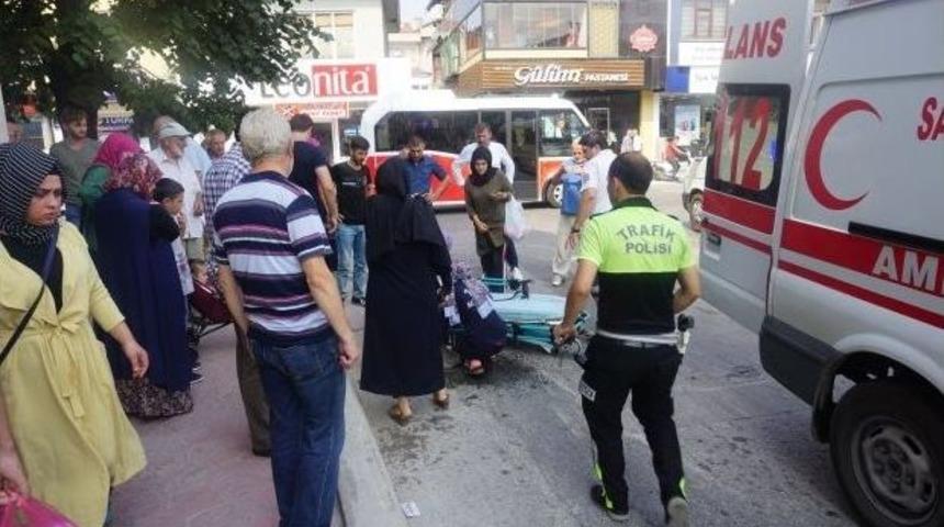 Minibüsün Çarptığı Kadın Yaralandı