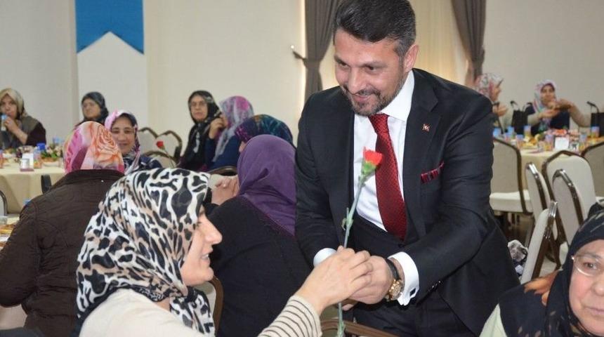 Hamid Y&uuml;z&uuml;g&uuml;ll&uuml; Kadınlarla Buluştu