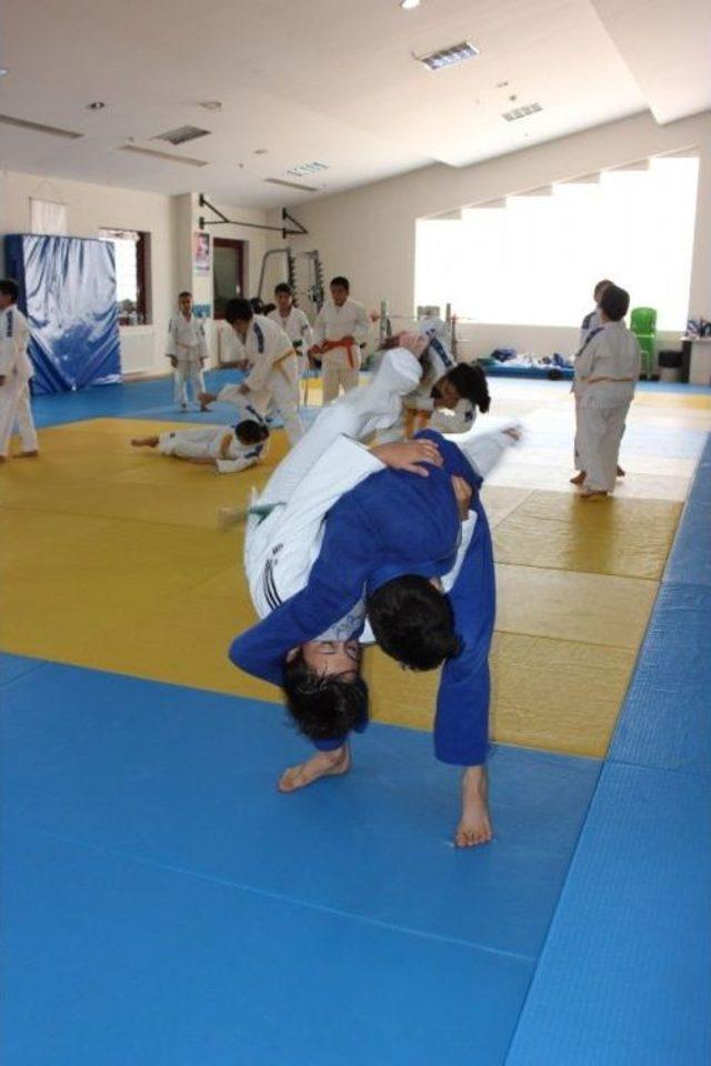 Geleceğin Judocuları Osmangazi’de Yetişiyor