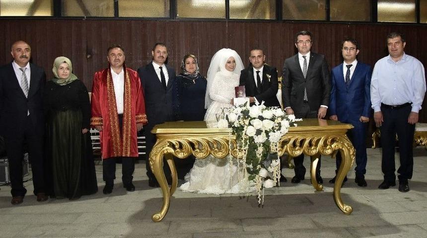 Vali Memiş, Personelinin Nikah Şahidi Oldu