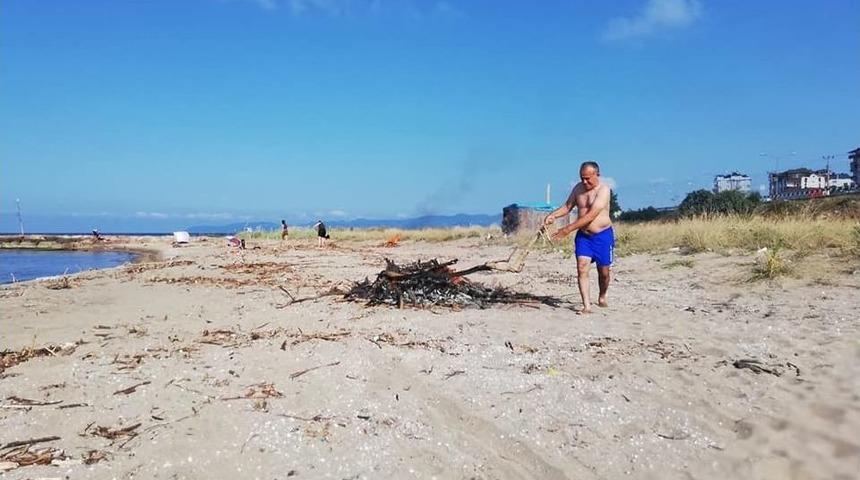 Vatandaşlar Sahilleri Temizledi