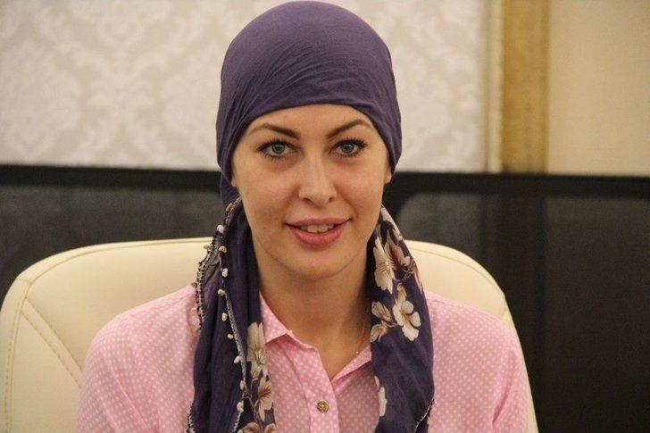 Alman Vatandaşı Natascha Nicole Ağlayarak Kelime-i Şehadet Getirdi G1