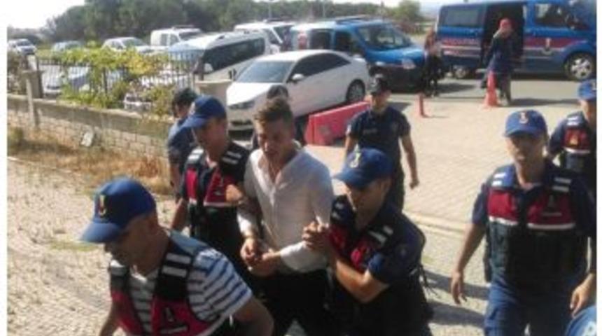 Nafaka Y&uuml;z&uuml;nden Baba Katili Olan Gen&ccedil; Tutuklandı