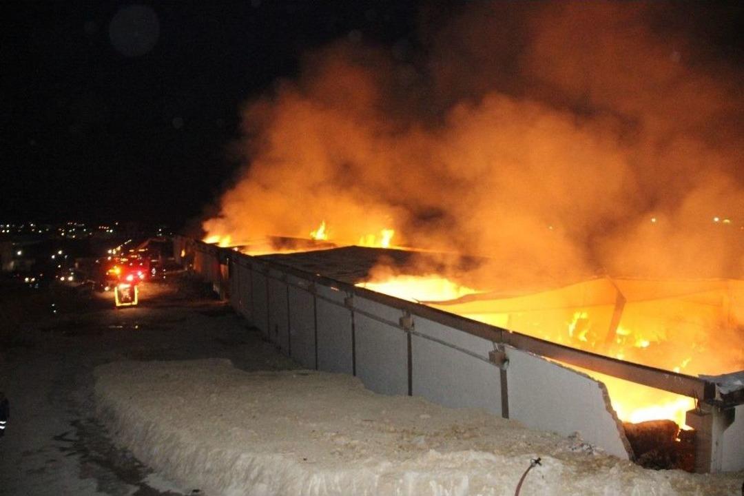 Şanlıurfa Osb&rsquo;deki Bir İplik Fabrikasında Yangın &Ccedil;ıktı