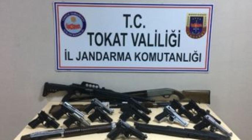 Düğünlerde Yapılan Denetimlerde Çok Sayıda Silah Ele Geçirildi