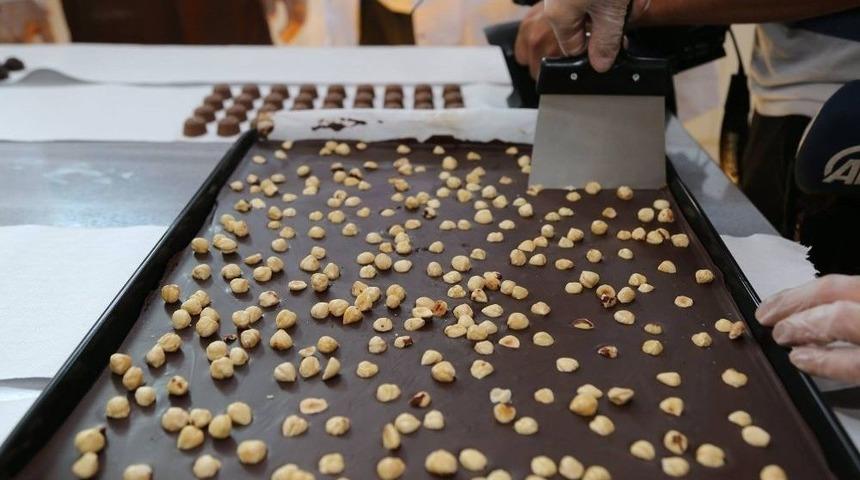 Kadınlar Butik &Ccedil;ikolatayı Sevdi