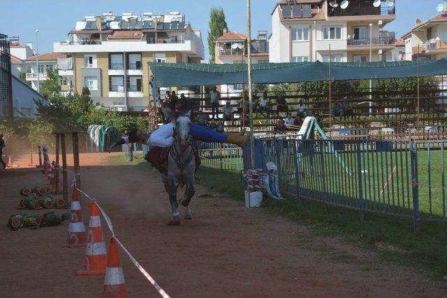 Şehzade Korkut Şenlikleri Kapsamında Yörük Göçü Düzenlendi