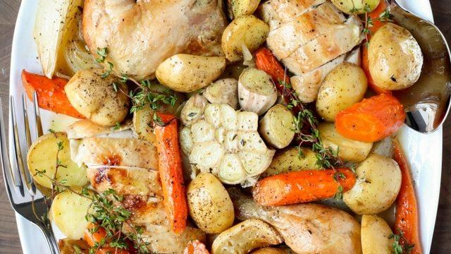 Fırında Patatesli Havuçlu Tavuk