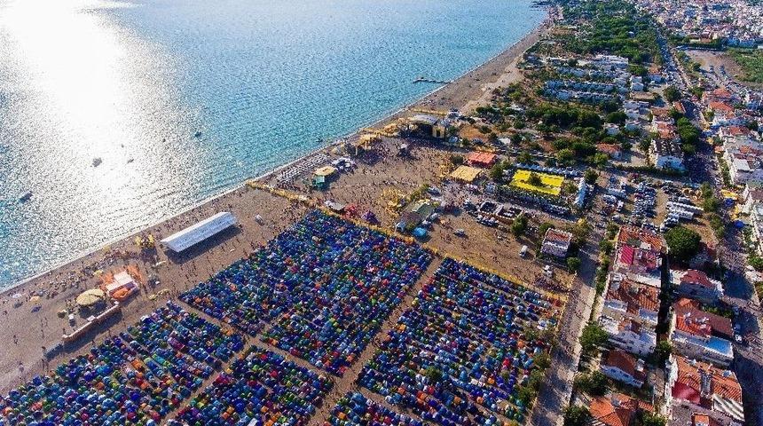 T&uuml;rkiye&rsquo;nin En B&uuml;y&uuml;k Rock Festivali Edremit&rsquo;te Başlıyor