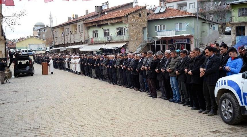 Şehitler İ&ccedil;in Gıyabi Cenaze Namazı Kılındı