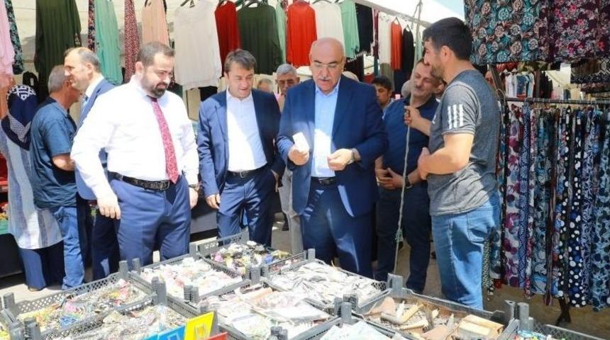 Milletvekili Yediyıldız Pazar Yerini Gezdi