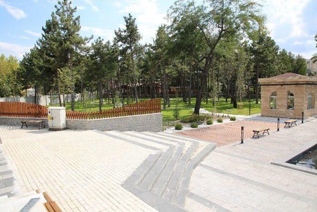 İstiklal Yolu Parkı Halkın Hizmetine Açıldı