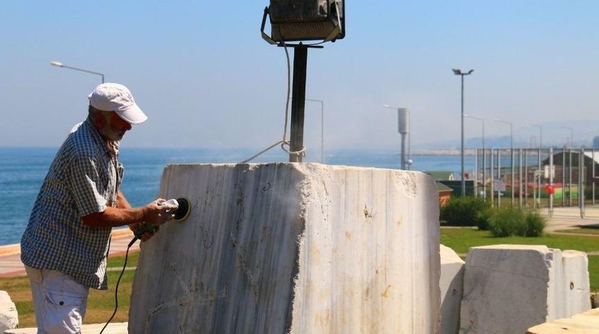 Deprem Anıtı Yenilendi