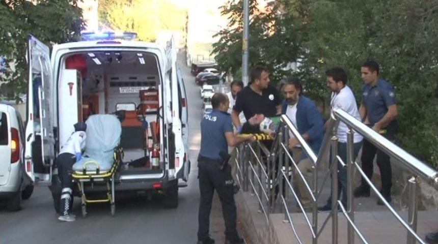 Arkadaşıyla Kavga Eden Kadın İkinci Kattan D&uuml;şt&uuml;