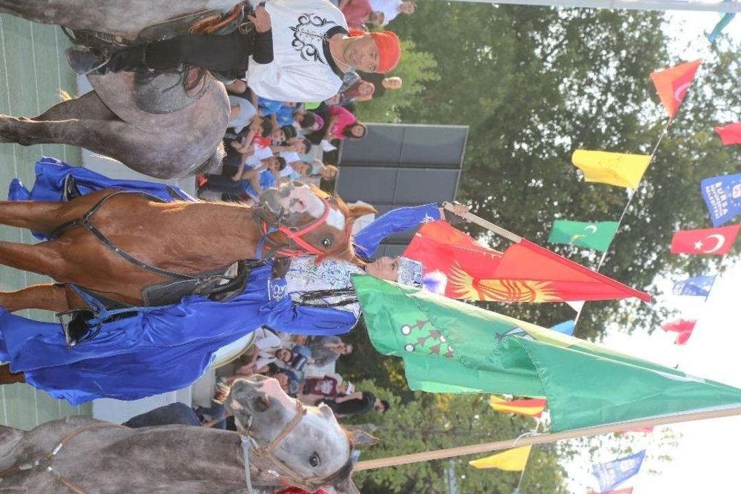 Bursa&rsquo;da T&uuml;rk D&uuml;nyası Ata Sporları Şenliği&rsquo;nde Nefes Kesen G&ouml;r&uuml;nt&uuml;ler