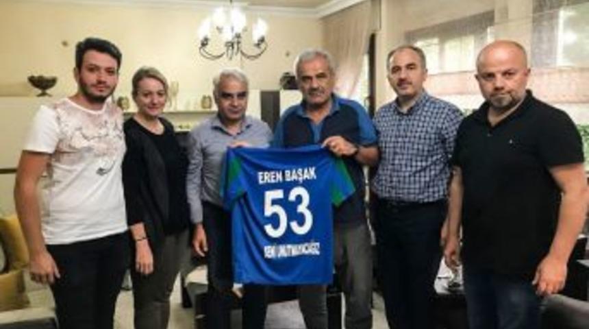 &Ccedil;aykur Rizespor&rsquo;dan Eren Başak&rsquo;ın Ailesine Taziye Ziyareti