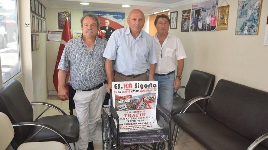 Artvinliler’den Engelliler Derneğine Tekerlekli Sandalye Desteği