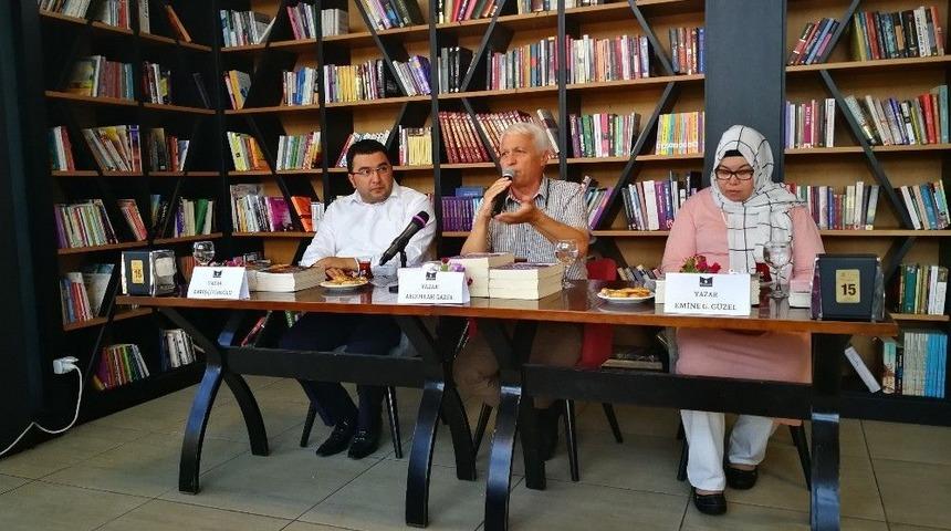 &Ccedil;ınarlı Kitap Kafe&rsquo;de Yazarların S&ouml;yleşi
