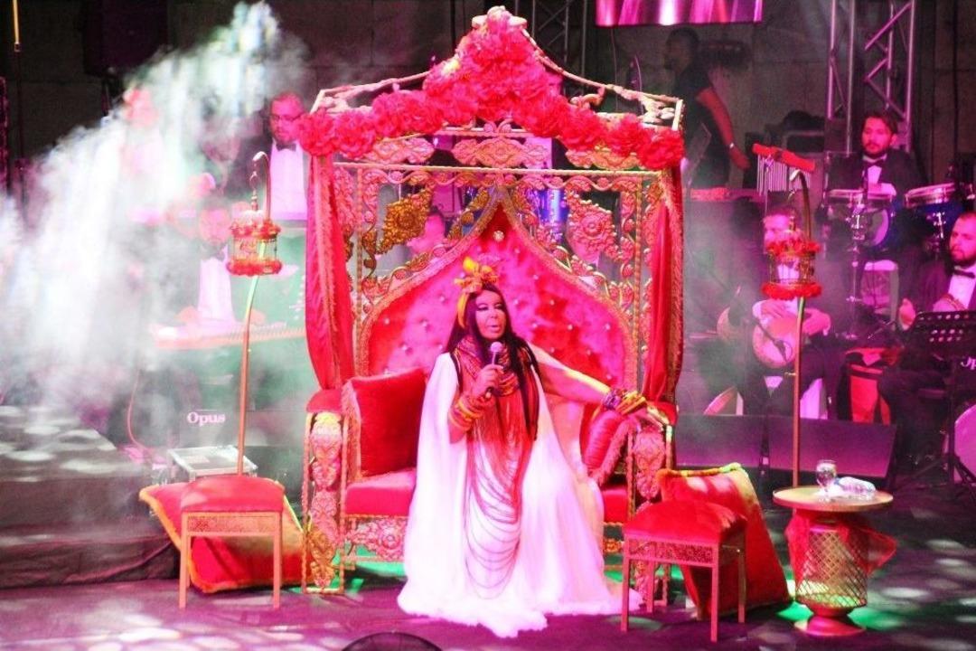 B&uuml;lent Ersoy Tahtından Vazge&ccedil;emedi