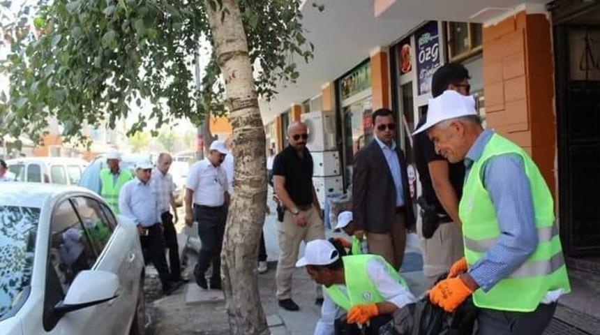 Kayyum Uzan, İşçilerle Çevre Temizliğinde