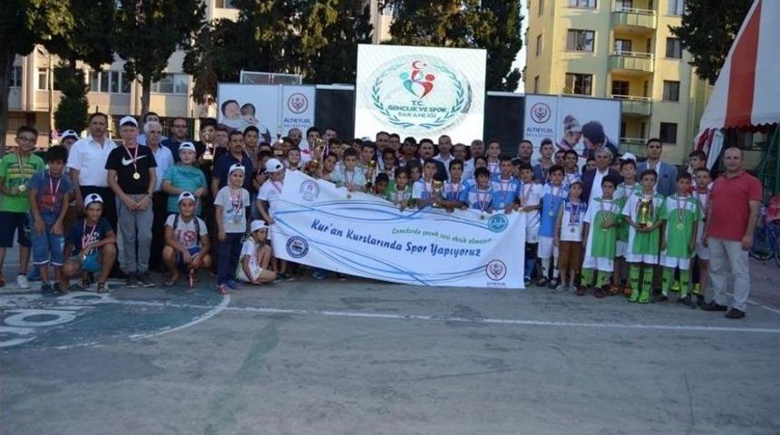 Kuran Kursu &Ouml;ğrencileri Spor Yaptı