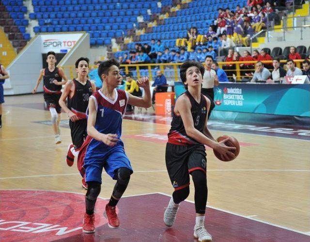 Anadolu Yıldızlar Ligi Basketbol Çeyrek Final Müsabakaları Trabzon’da Başladı