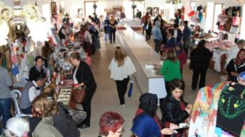 Bayram Tatili,emekçi Kadınları Sevindirdi