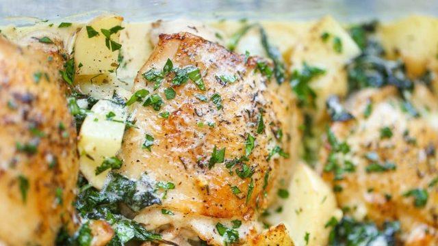 Parmesan Soslu Patatesli Tavuk