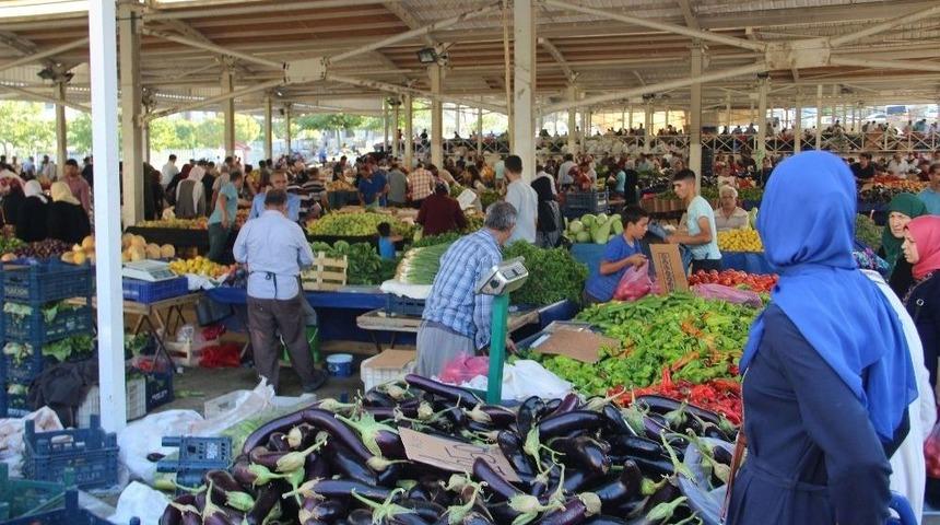 Kurban Bayramı Tatili Sonrası Semt Pazarlarına Yoğun İlgi