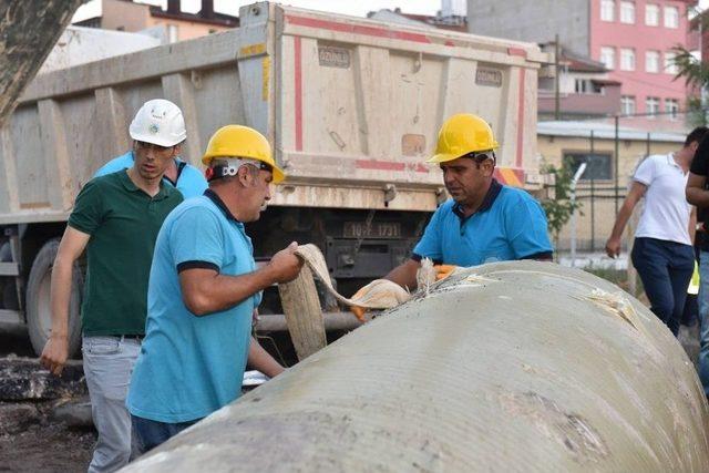 Balıkesir’de Ana Su Borusu Patladı