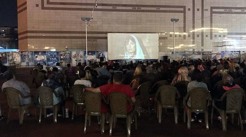Ke&ccedil;i&ouml;rende A&ccedil;ık Hava Sinema Akşamları