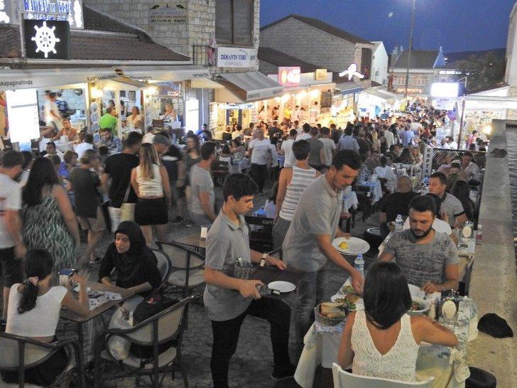 Belediye Başkanı Dalgıç: "bayram Tatili Bitse De, Çeşme’de Doluluk Devam Ediyor" G1