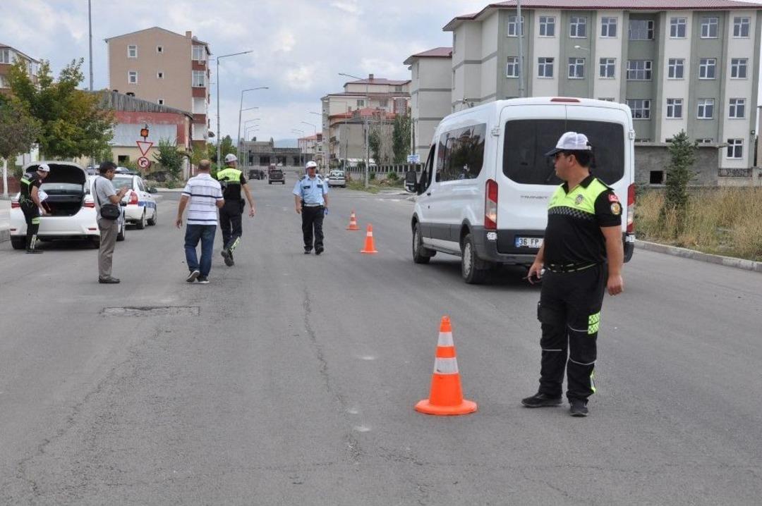 Kars&rsquo;ta, &lsquo;kırmızı D&uuml;d&uuml;k&rsquo; Uygulaması