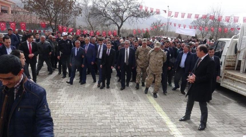 S&uuml;rg&uuml;&rsquo;de Mehmet&ccedil;iklere Destek