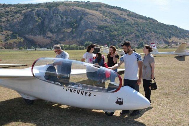 İn&ouml;n&uuml;l&uuml;ler U&ccedil;uyor 2