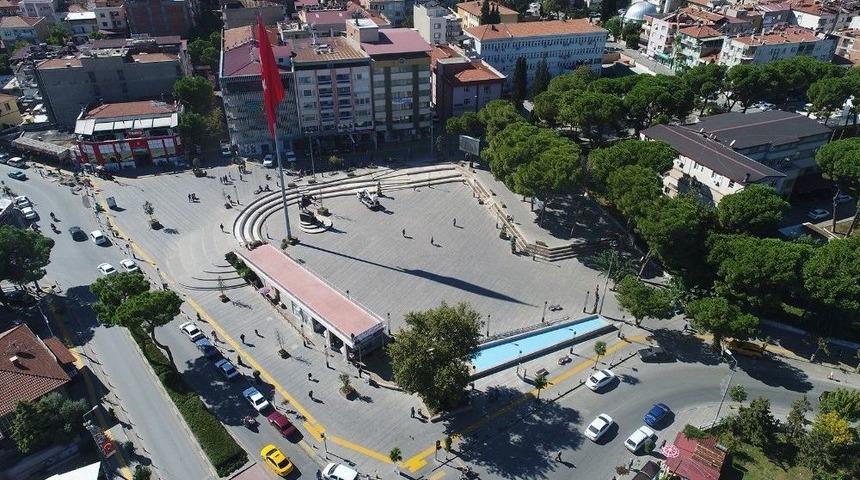Alaşehir&rsquo;de Cadde &Uuml;st&uuml; Otoparklar Artık &Uuml;cretsiz
