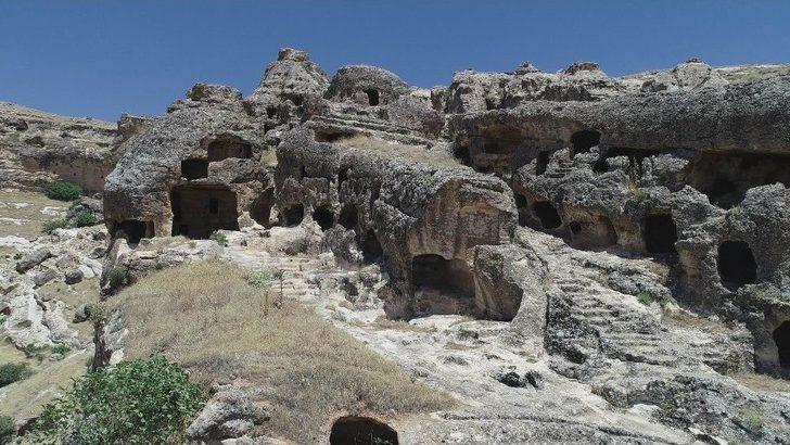 Bin Yıllardır Süren İhtişam: Hasuni Mağaraları G1