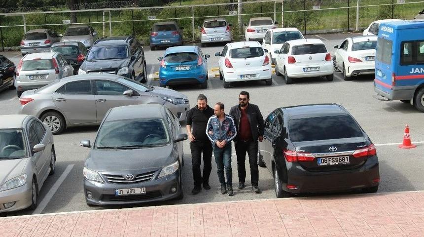 &Ouml;ğrencileri Zehirleyen Uyuşturucu Taciri Tutuklandı