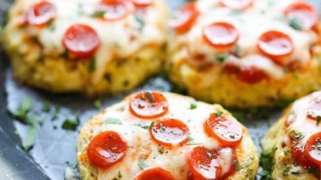 Mini Karnabahar Pizzaları